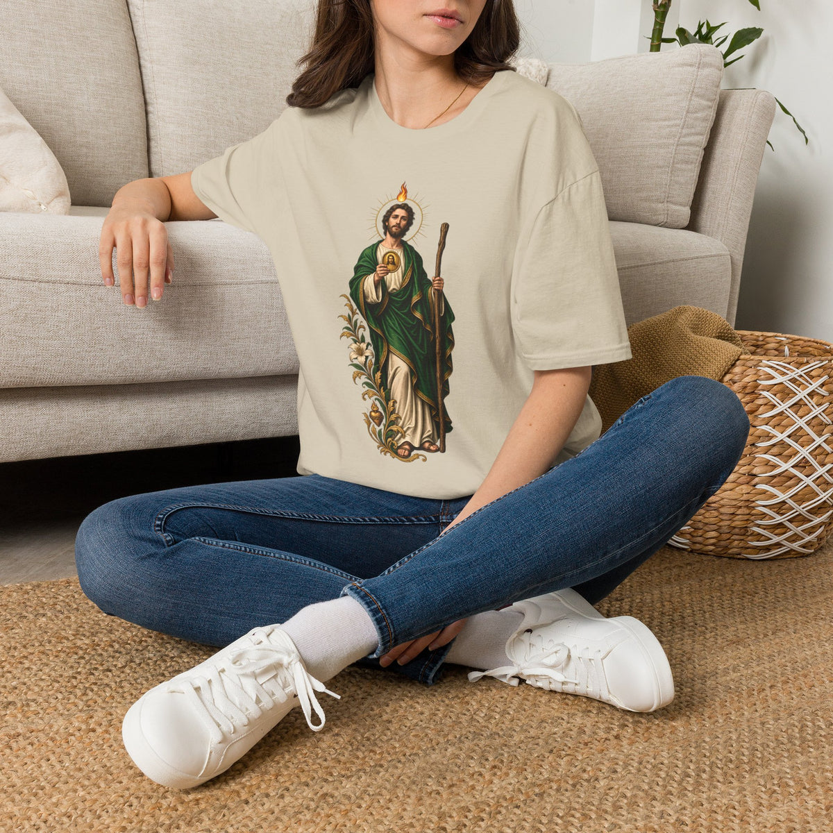 Camiseta Unissex Sagrado Coração São Judas Tadeu Preto e Dourado